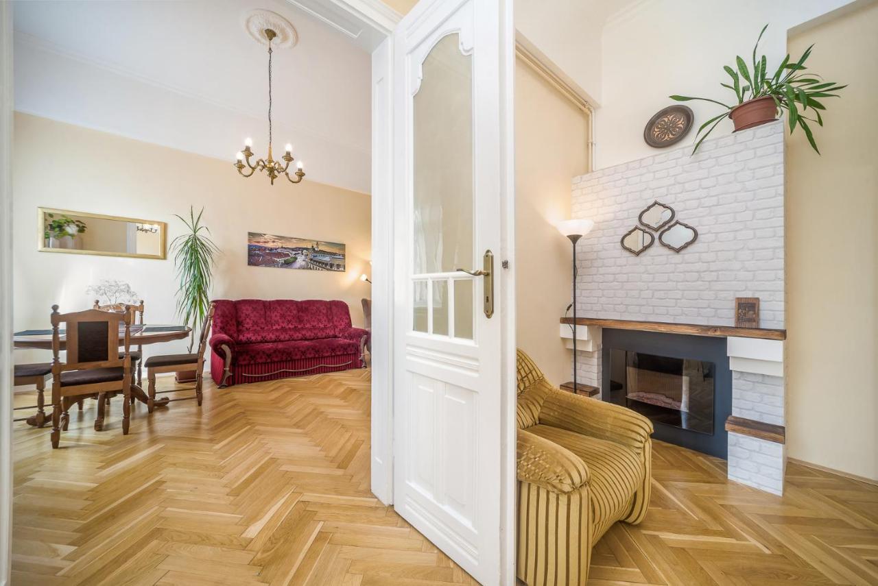 Vintage Apartment Печ Экстерьер фото