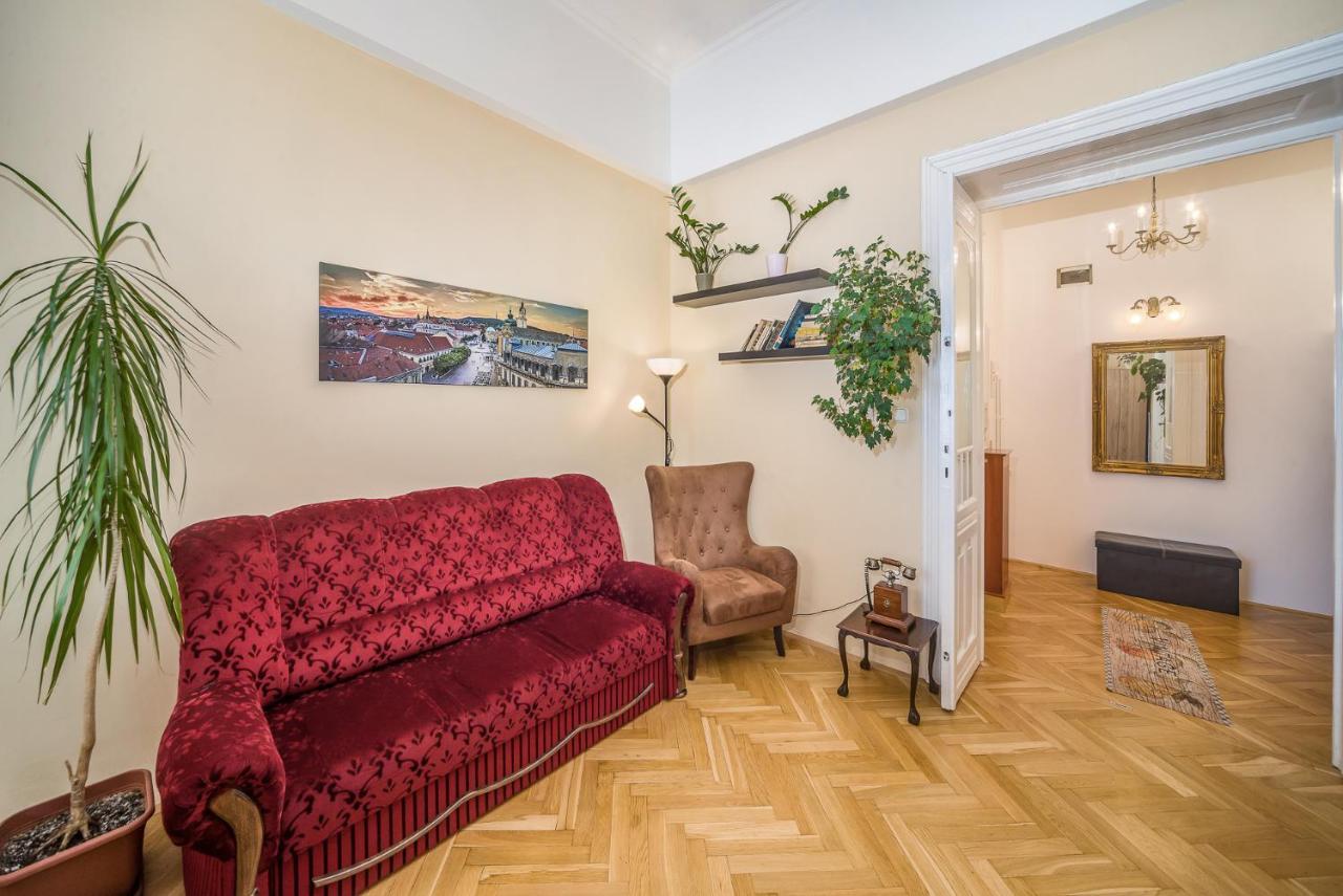 Vintage Apartment Печ Экстерьер фото