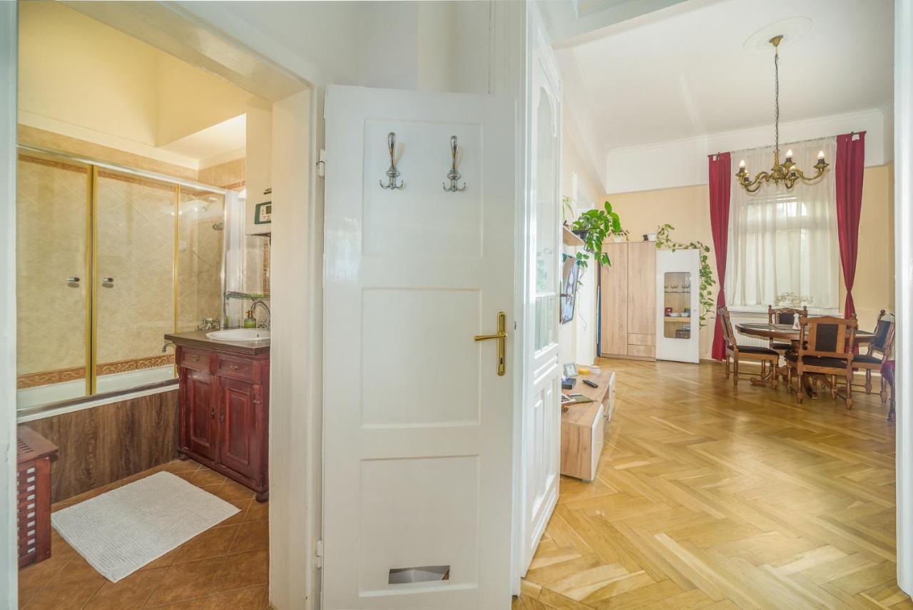 Vintage Apartment Печ Экстерьер фото
