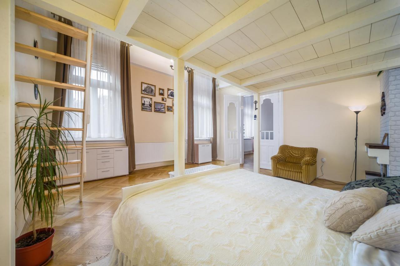 Vintage Apartment Печ Экстерьер фото