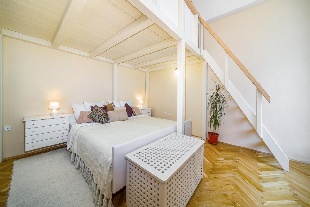 Vintage Apartment Печ Экстерьер фото