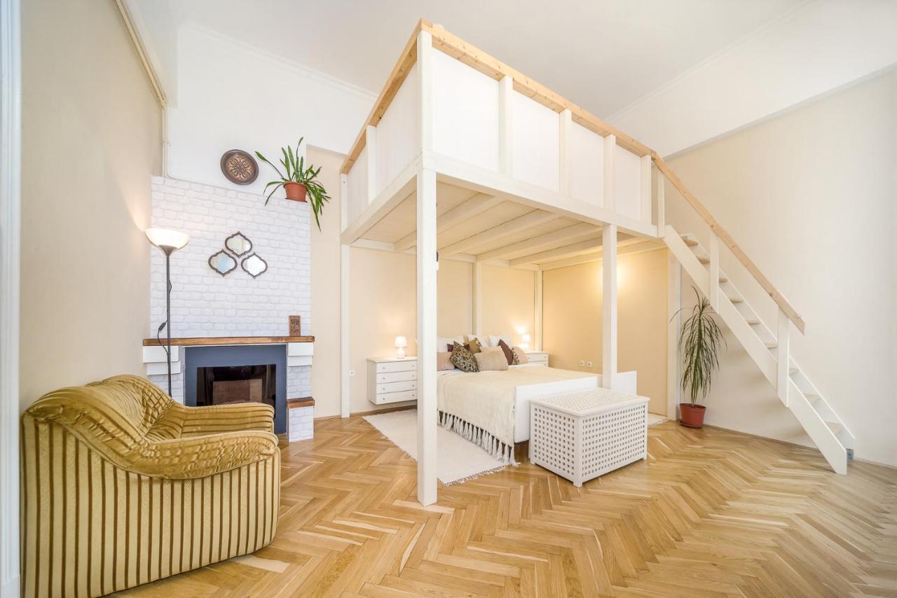 Vintage Apartment Печ Экстерьер фото