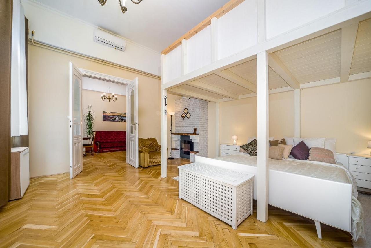 Vintage Apartment Печ Экстерьер фото