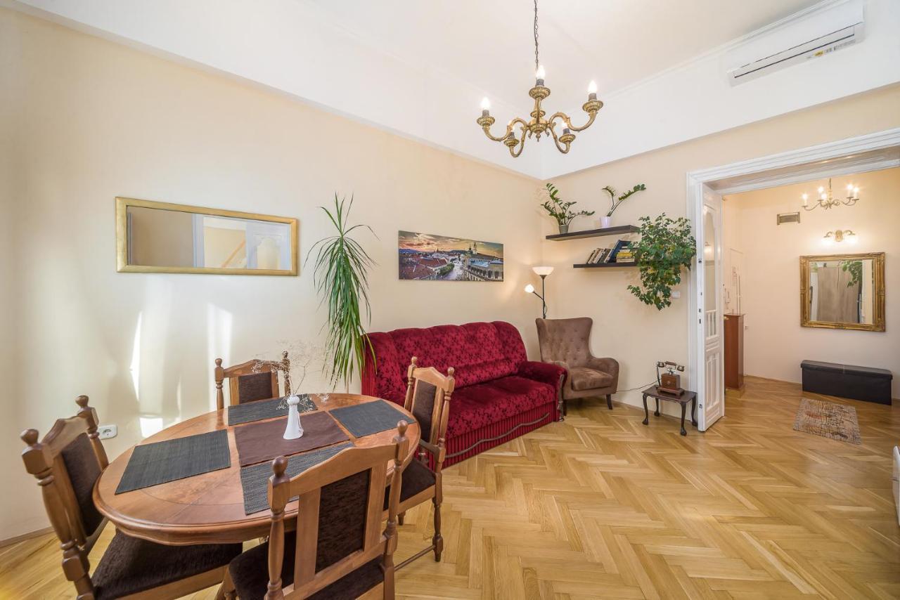 Vintage Apartment Печ Экстерьер фото