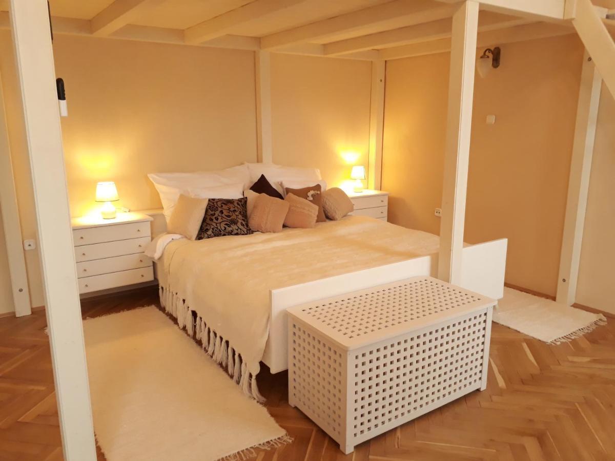 Vintage Apartment Печ Экстерьер фото